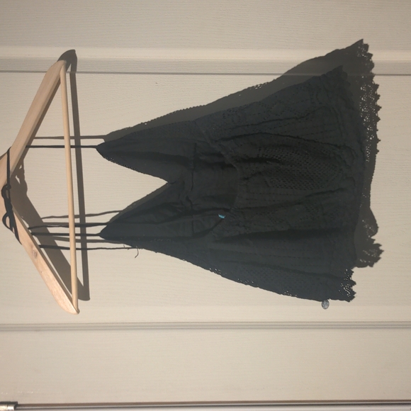 Roxy - black camisole - Picture 2 of 4